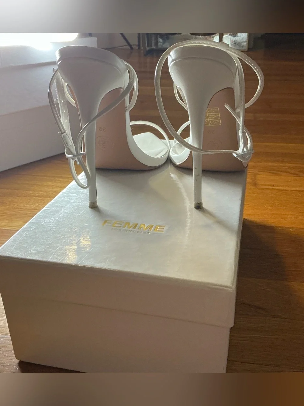FEMME LA White Women's Pointed Ankle-Strap Heels